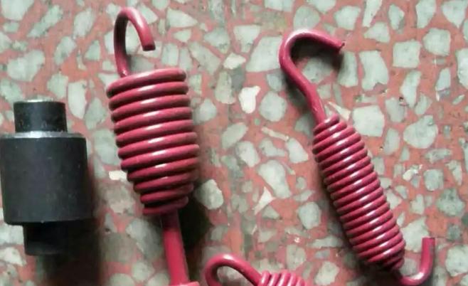 货车刹车温度多高是正常的,大货车刹车温度过高有什么影响