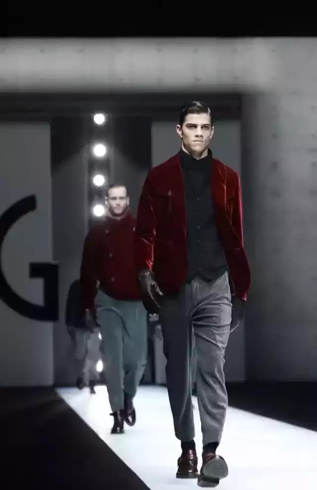 米兰时装周惊艳作品,米兰时装周高燃片段