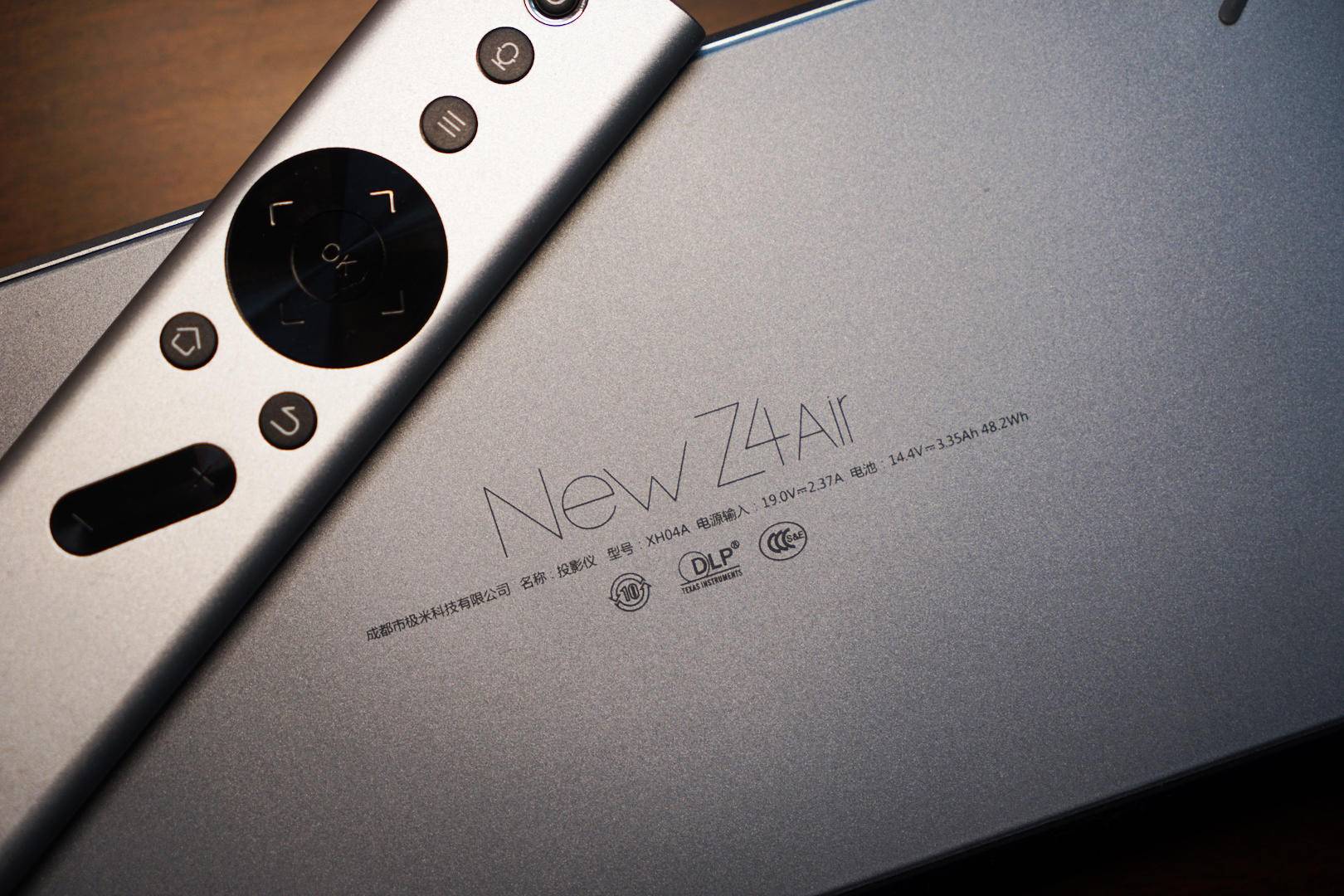 newz4air投影仪一键对焦,newz4air极米投影仪怎么用