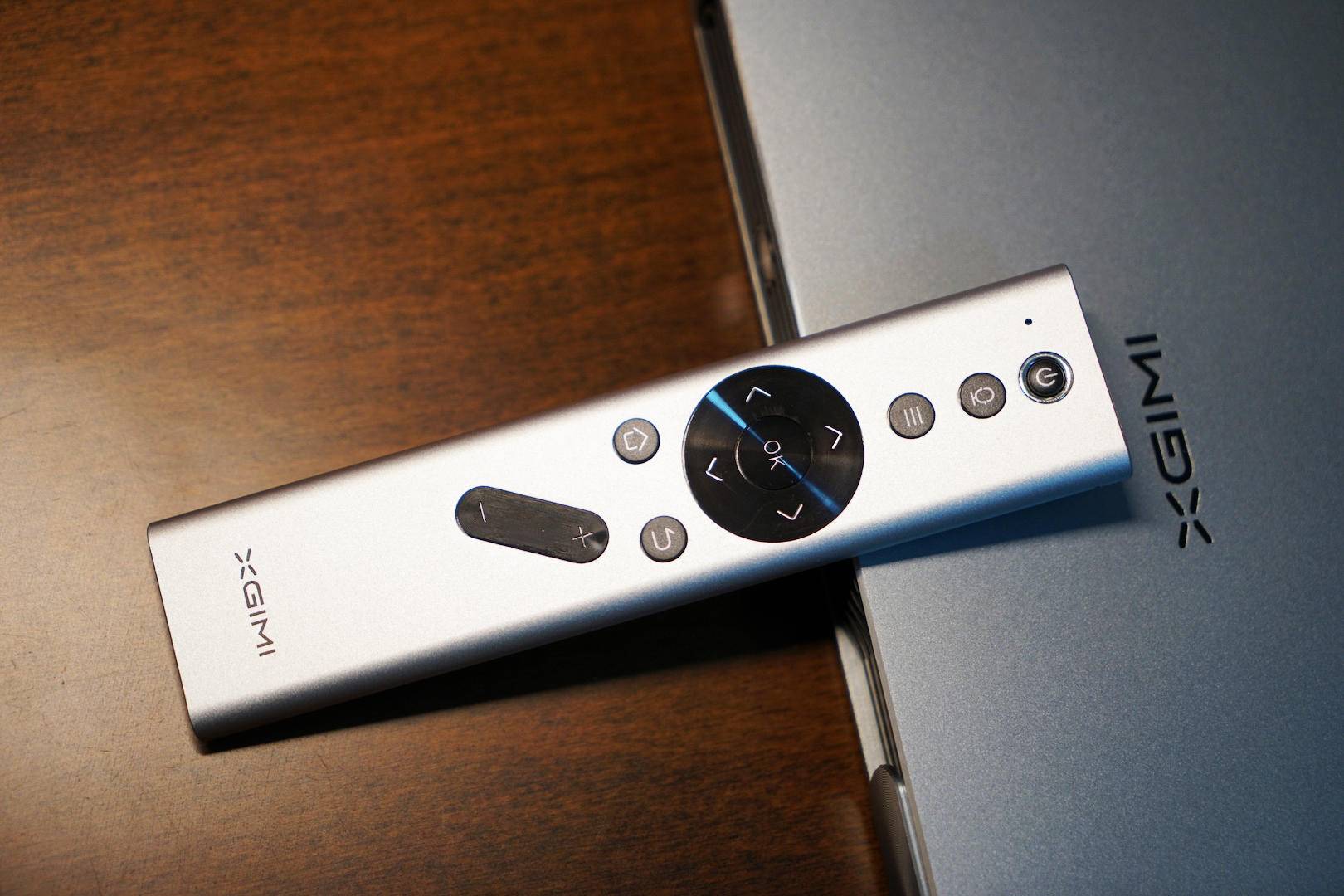 newz4air投影仪一键对焦,newz4air极米投影仪怎么用