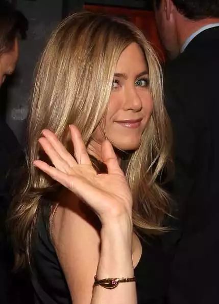 看完这5类珠宝设计,抛弃「猪精」,做维纳斯女孩吧