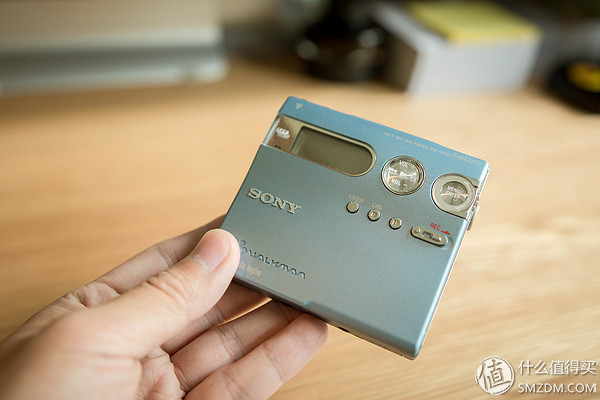 办公桌面舒适简约布局,好看的办公桌面布置