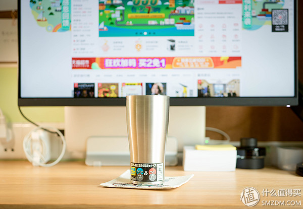 办公桌面舒适简约布局,好看的办公桌面布置