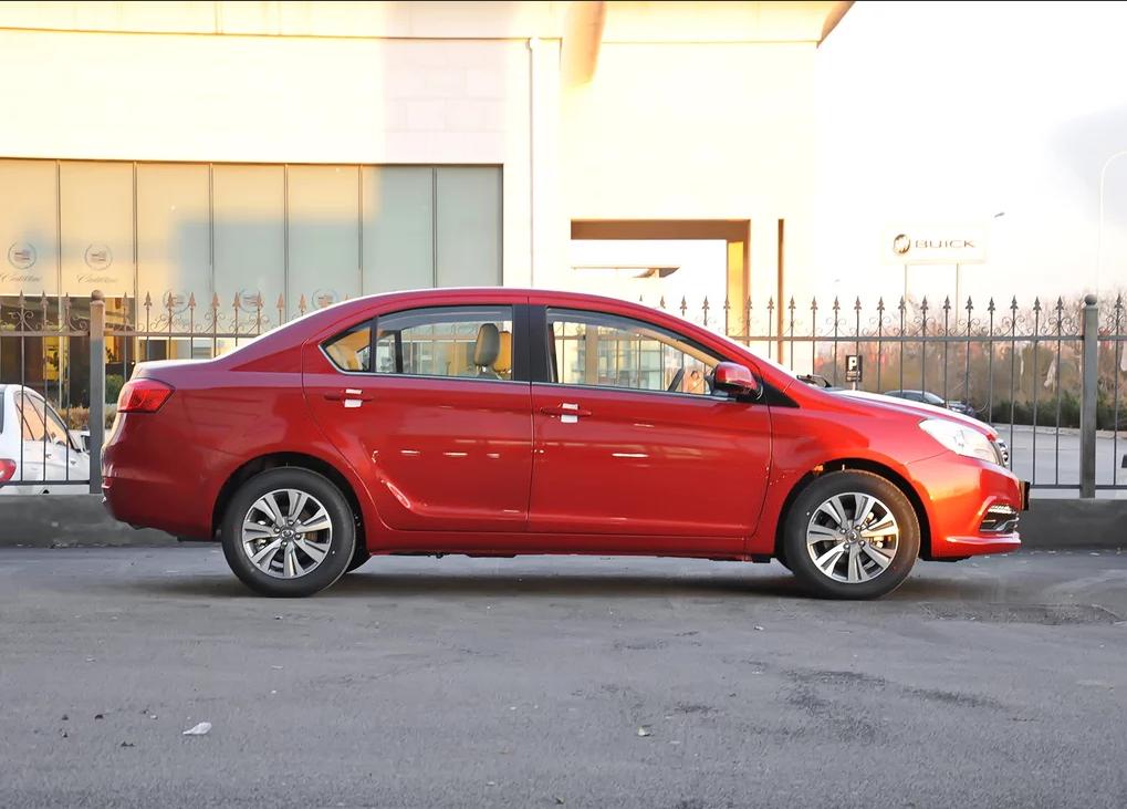 15款c30新车报价,c30二手车值得购买吗