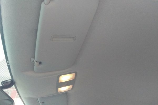 2014款现代瑞纳座椅能上下调节吗,现代瑞纳2014款调节座椅高低在哪