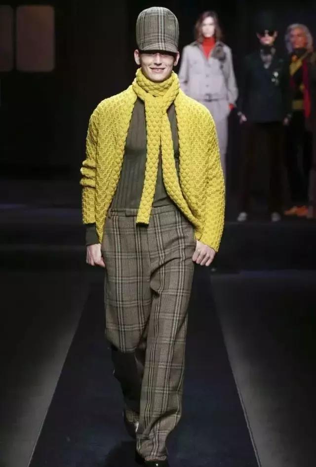 米兰时装周惊艳作品,米兰时装周高燃片段