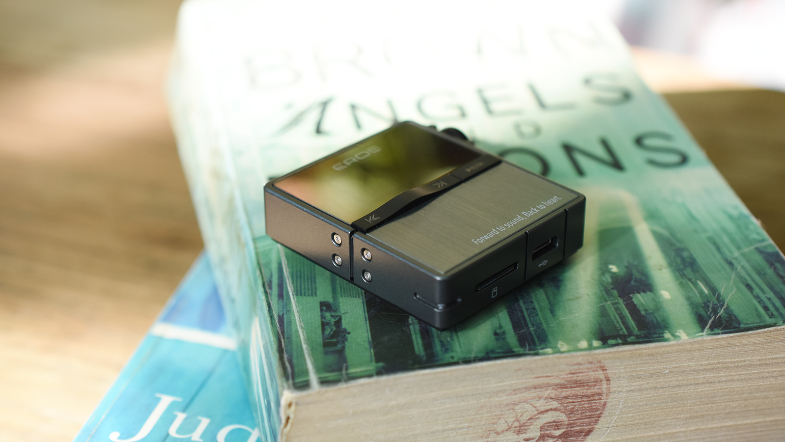 为运动而生的HIFI*放播**器，EROSTEN火柴盒大小设计备受好评