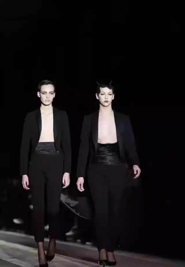 米兰时装周惊艳作品,米兰时装周高燃片段