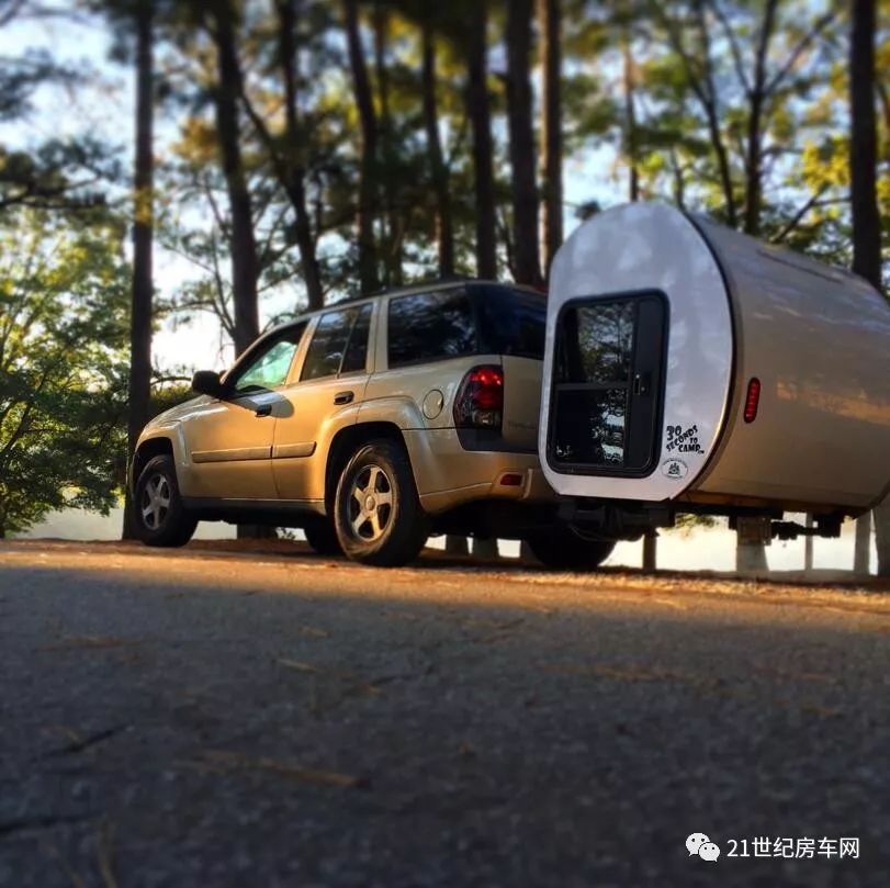 拖挂式房车推荐10万到20万之间 (国内能拖挂国外的房车)