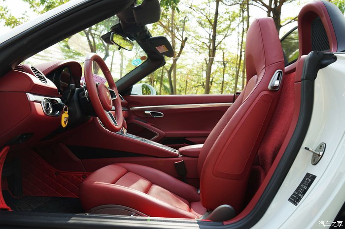 保时捷718boxster敞篷购车过程,保时捷718boxster冰雪漂移