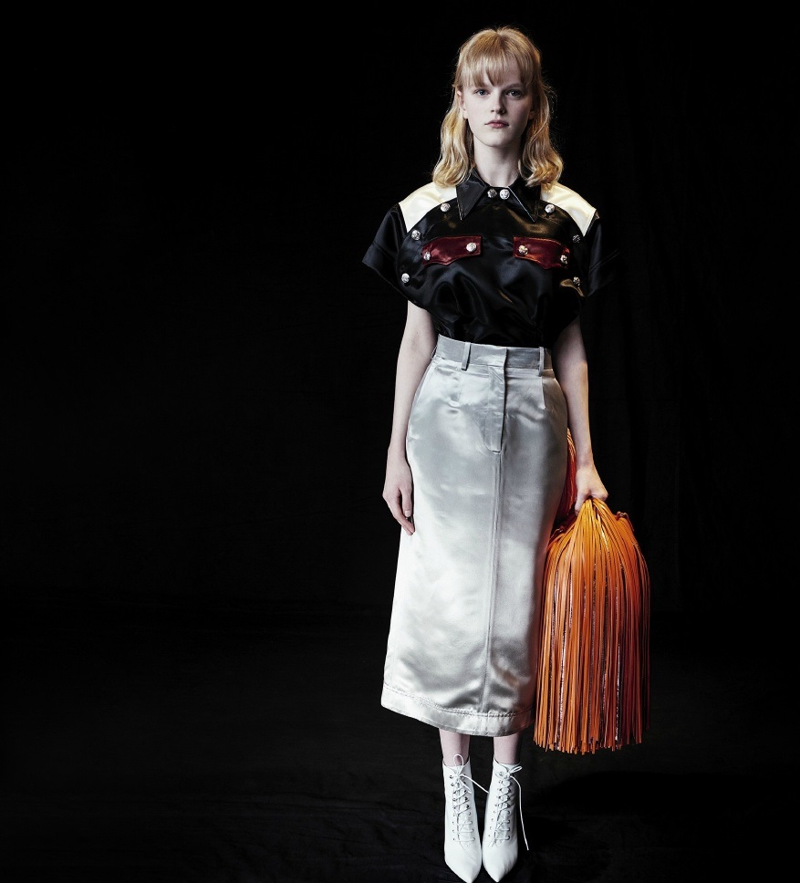 ck灞曠ず绌挎惌,ck鏄ュ绌挎惌