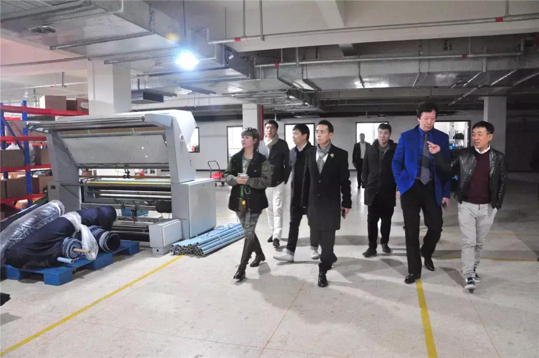 热烈祝贺商会常务会议顺利,常务副会长谈商会工作