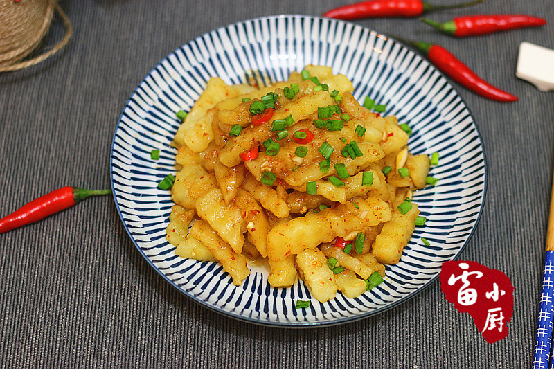 土豆最好吃的做法加淀粉,用土豆煮美食又简单又好吃