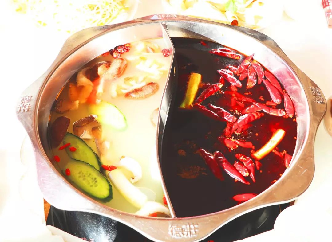 又一次轰动全城,丽江五折火锅节现场太火爆,昨天你去了吗?