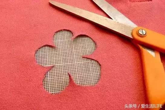 破洞衣服照样补出时尚来,衣物破损修补方法