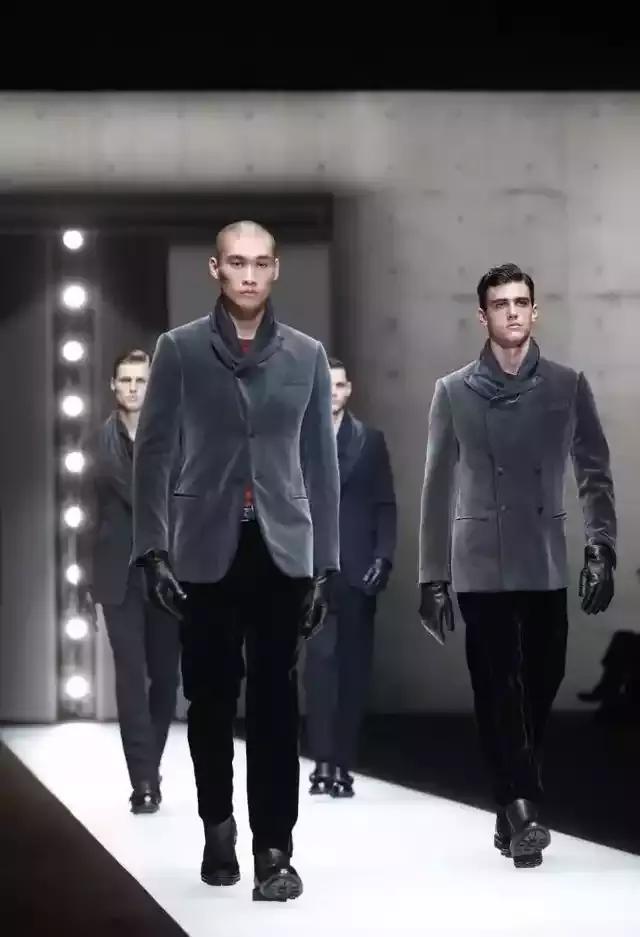 米兰时装周惊艳作品,米兰时装周高燃片段