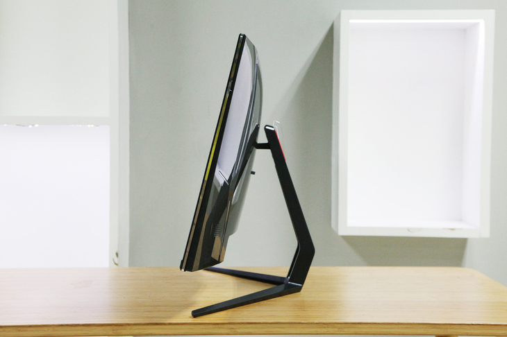 tclt32n7c显示器,tclt32m6c显示器带音响吗