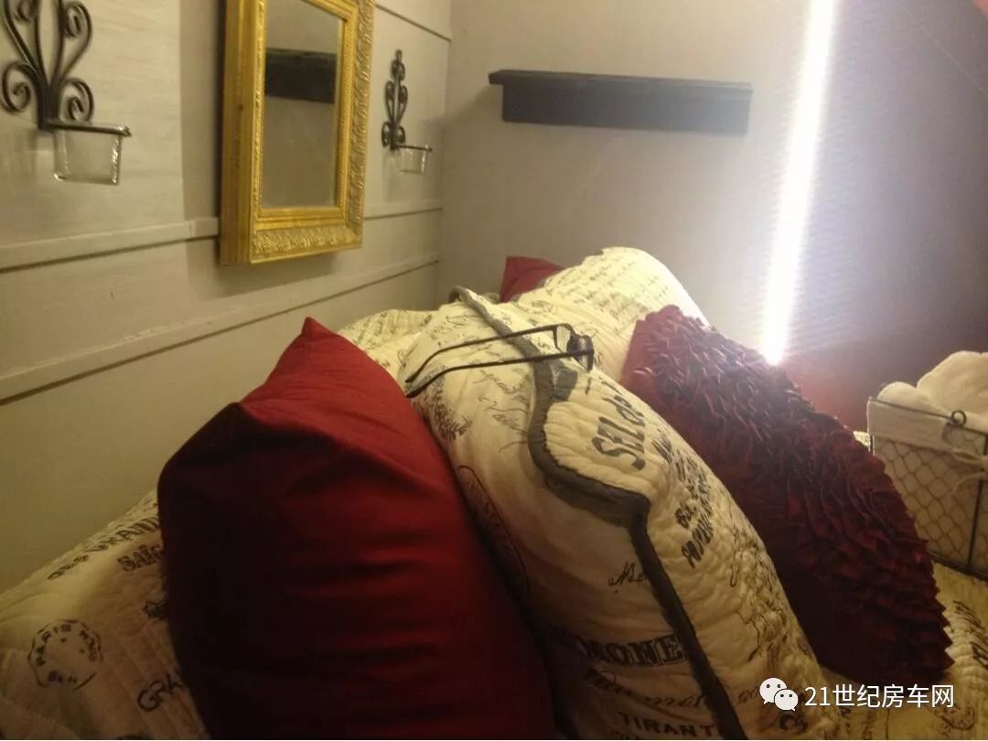 拖挂式房车推荐10万到20万之间 (国内能拖挂国外的房车)