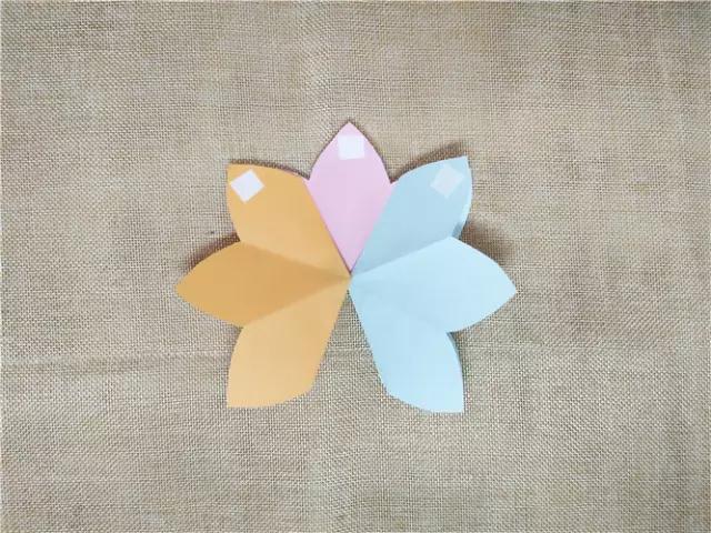 幼儿园立体花贺卡手工,幼儿园手工制作贺卡立体花朵