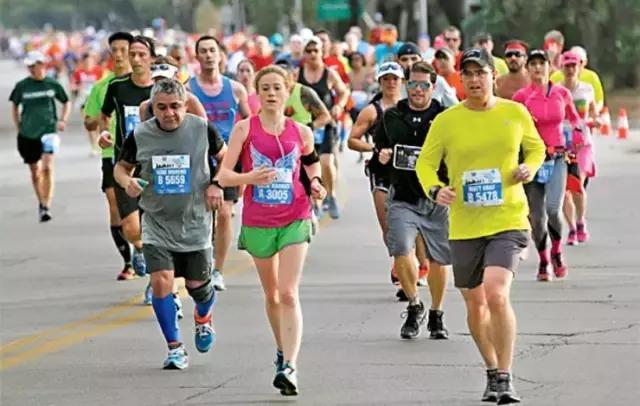 减重对马拉松成绩的影响,负重跑步能提高马拉松成绩吗