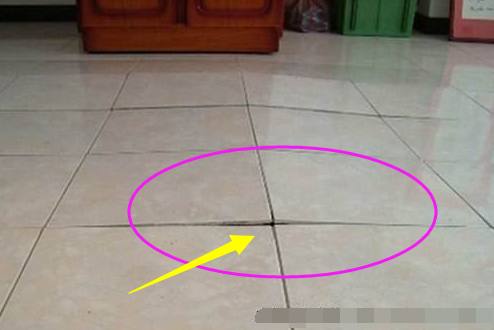 客厅如果出现这几种情况，暗喻财神堵在家门外，再有钱也会变穷