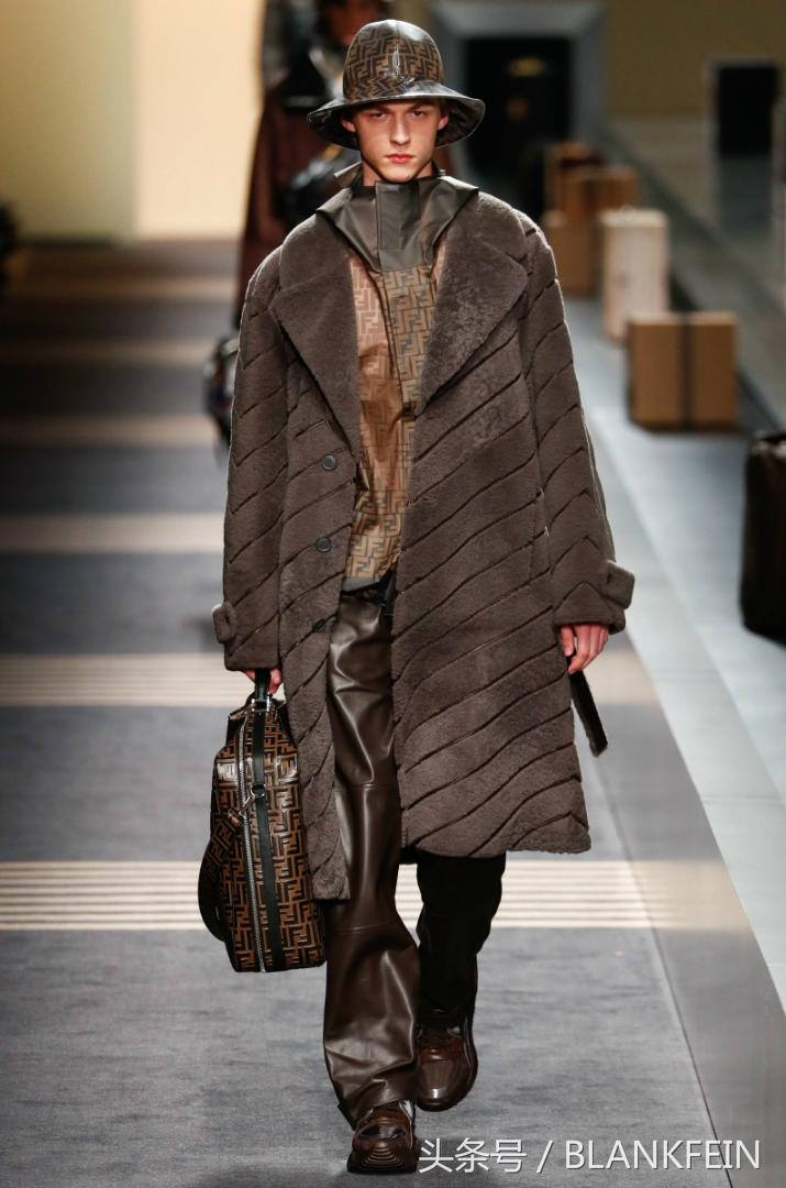 fendi芬迪2018春夏时装秀,芬迪fendi2016秋冬时装秀