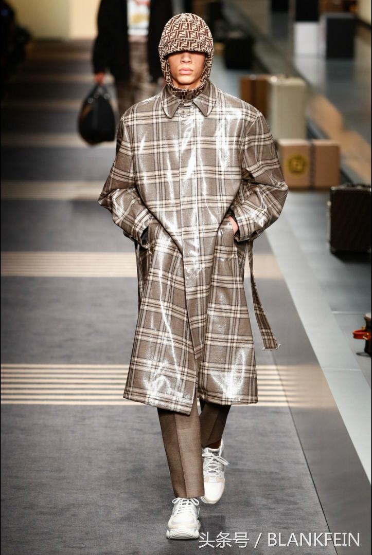 fendi芬迪2018春夏时装秀,芬迪fendi2016秋冬时装秀