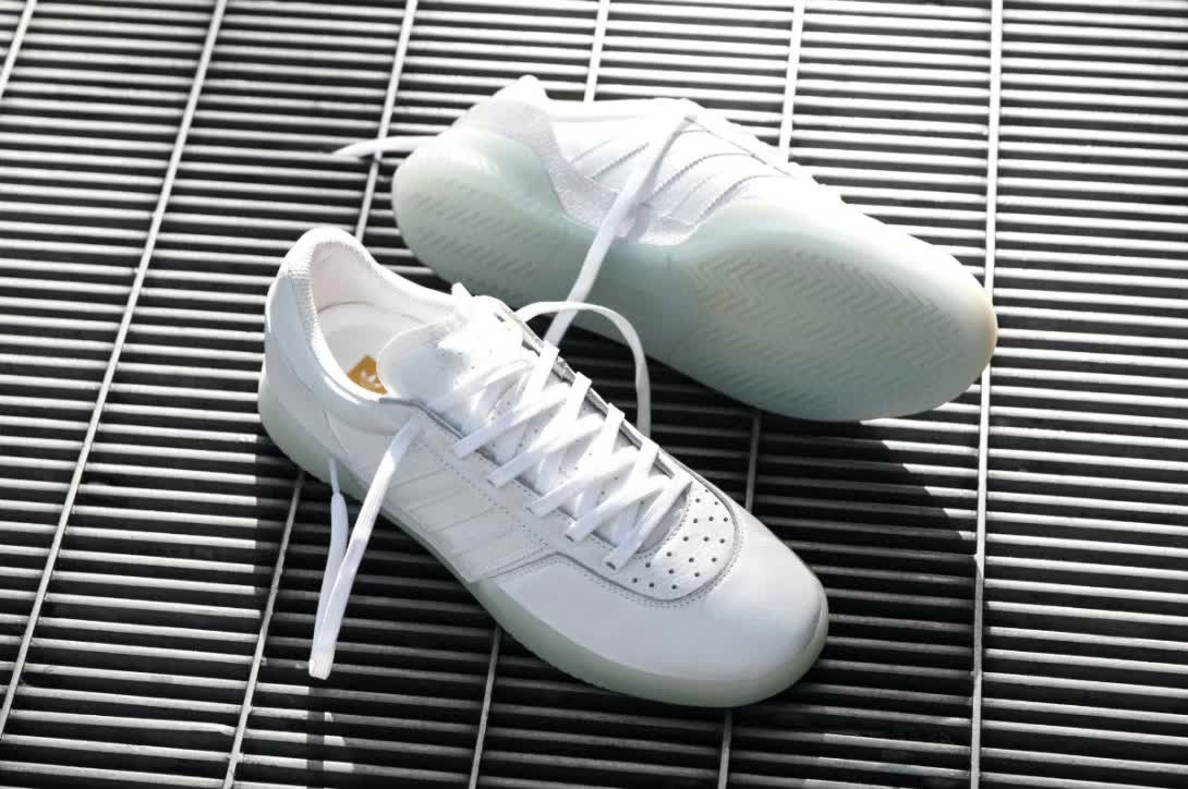 颜色很炫的球鞋,颜色鲜艳花里胡哨的球鞋