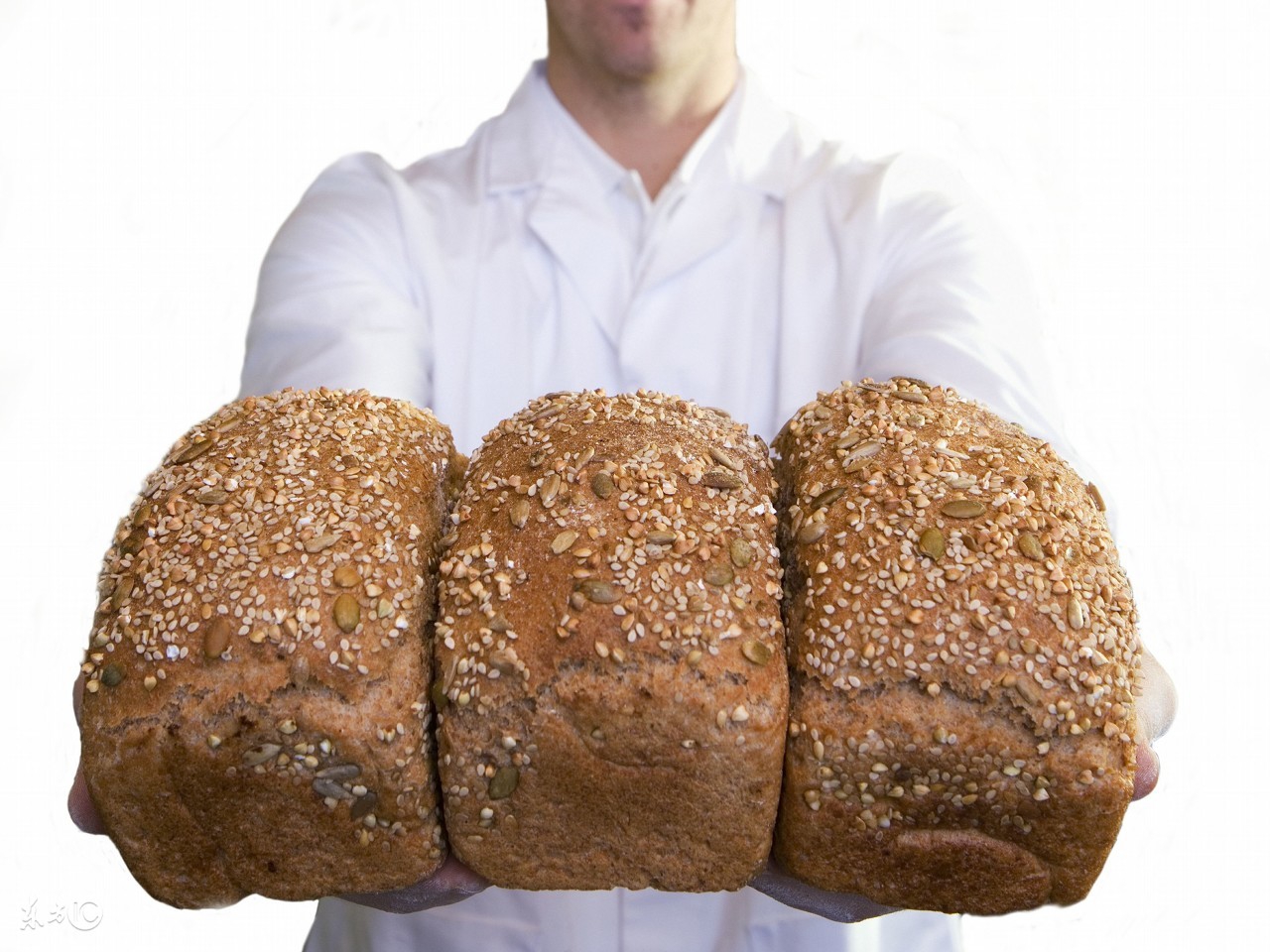 黄牛加价倒卖吐司300一条原视频,黄牛倒卖网红食品面包竟加价百元