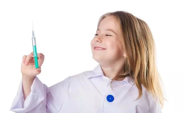 6个月小孩打针喊疼死了,现在一个月的婴儿打针怎么打