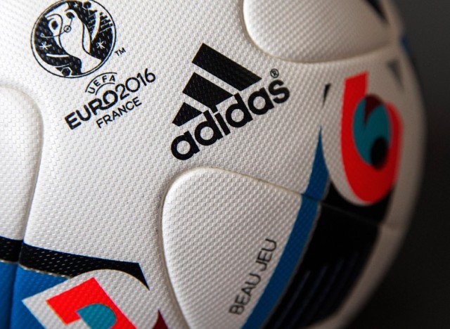 足球十大品牌是什么牌子,三号足球哪个牌子比较好