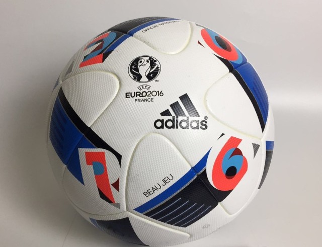 足球十大品牌是什么牌子,三号足球哪个牌子比较好