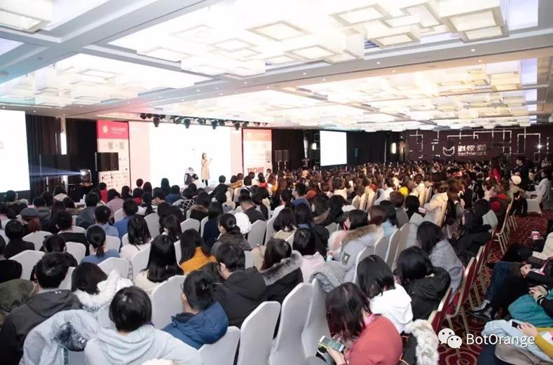 首届女生科技体验节，桔子互动教你从0到1，打造微信智能助理