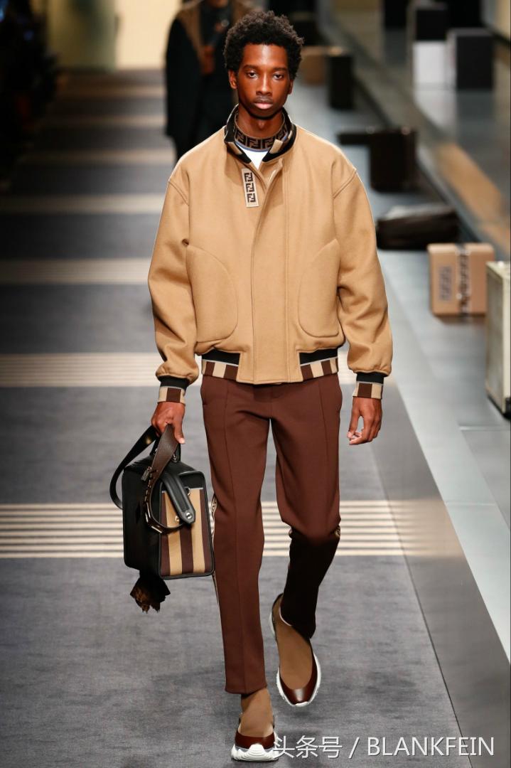 fendi芬迪2018春夏时装秀,芬迪fendi2016秋冬时装秀