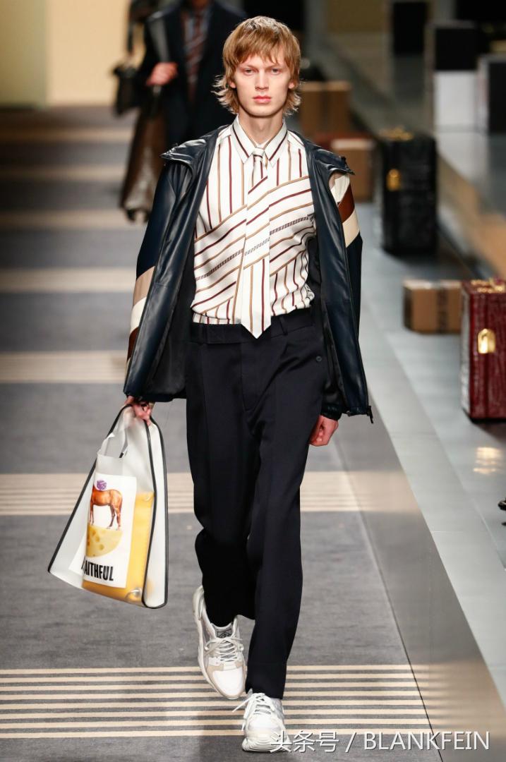 fendi芬迪2018春夏时装秀,芬迪fendi2016秋冬时装秀