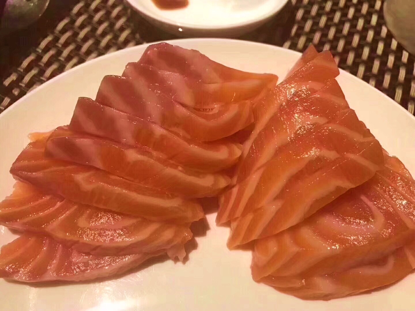 附近的旅游景点温泉自助餐一体,附近吃喝玩乐一体的温泉