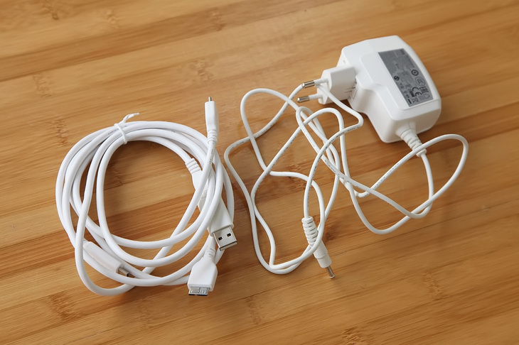 东芝canvio移动硬盘拆解图,东芝canviobasics系列移动硬盘