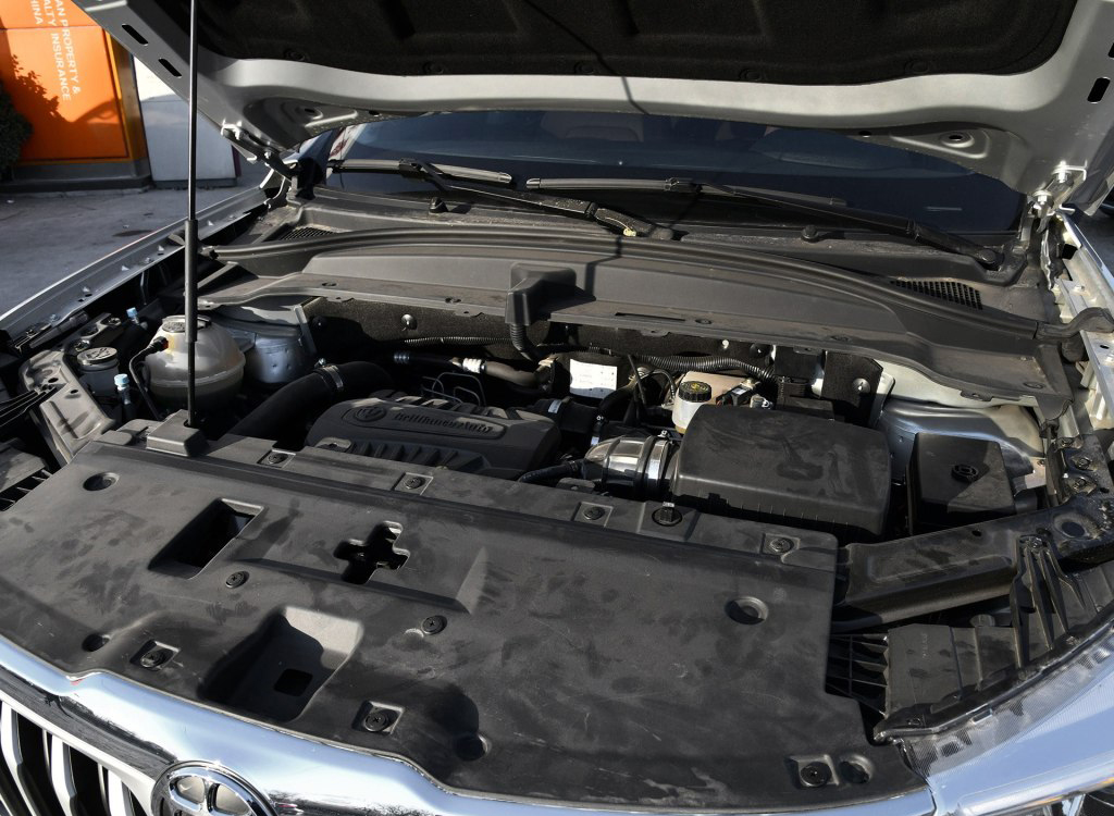 华晨中华v6是6缸的吗,华晨中华v6都有什么功能