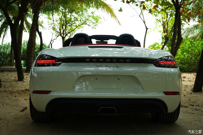 保时捷718boxster敞篷购车过程,保时捷718boxster冰雪漂移