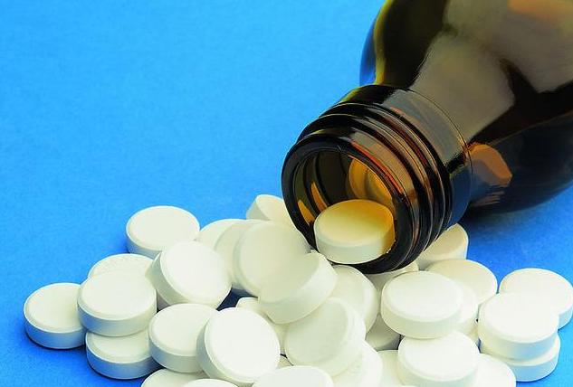 抗生素是细菌还是真菌,抗生素是指病毒还是细菌