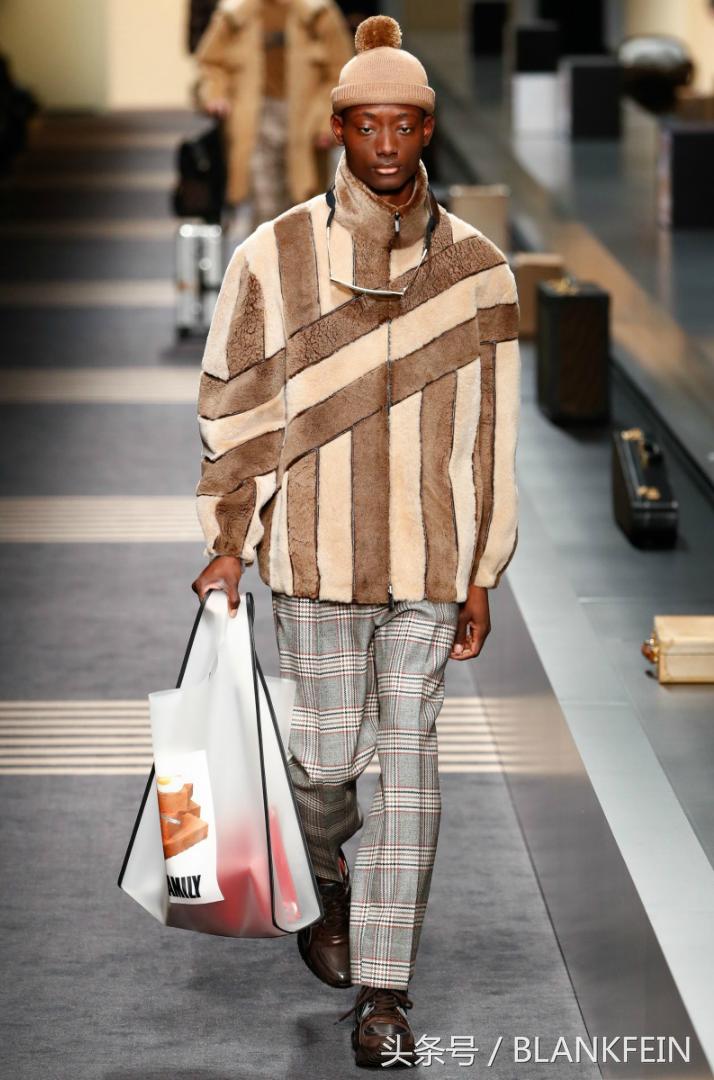 fendi芬迪2018春夏时装秀,芬迪fendi2016秋冬时装秀