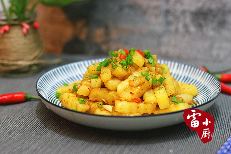 土豆最好吃的做法加淀粉,用土豆煮美食又简单又好吃