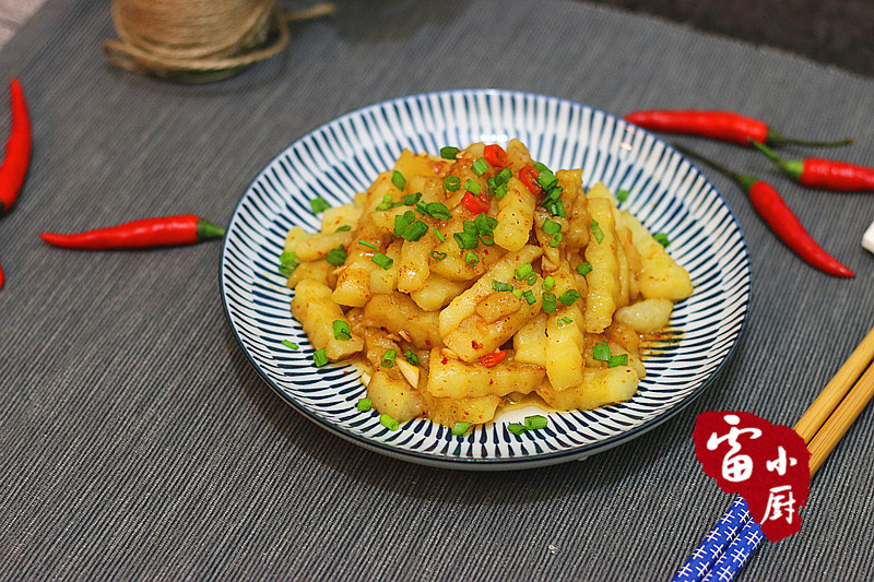 土豆最好吃的做法加淀粉,用土豆煮美食又简单又好吃