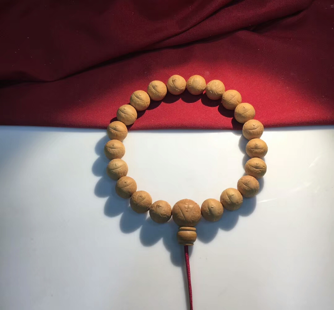 凤眼菩提手串怎么戴才好看,凤眼菩提怎么戴在手上