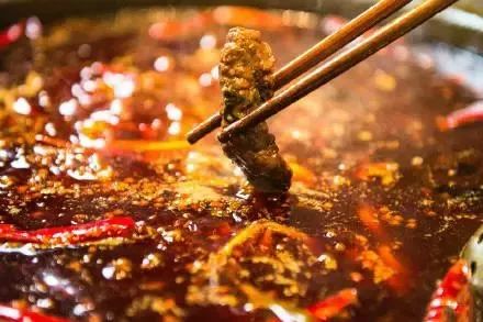 又一次轰动全城,丽江五折火锅节现场太火爆,昨天你去了吗?