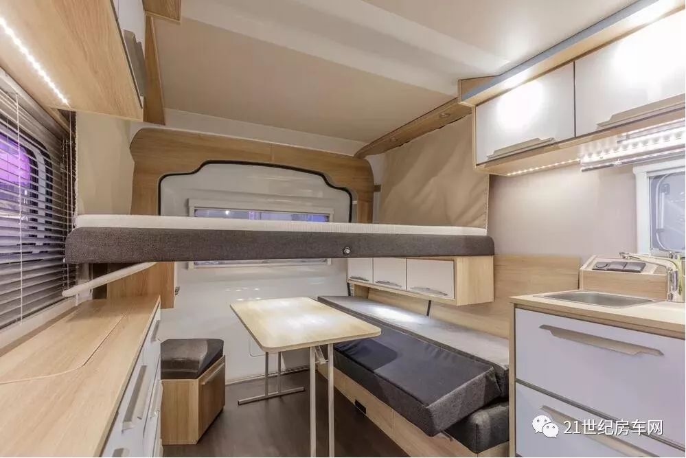 拖挂式房车推荐10万到20万之间 (国内能拖挂国外的房车)