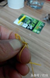 钓鱼专用钩怎么绑线,钓钩绑线最简单方法