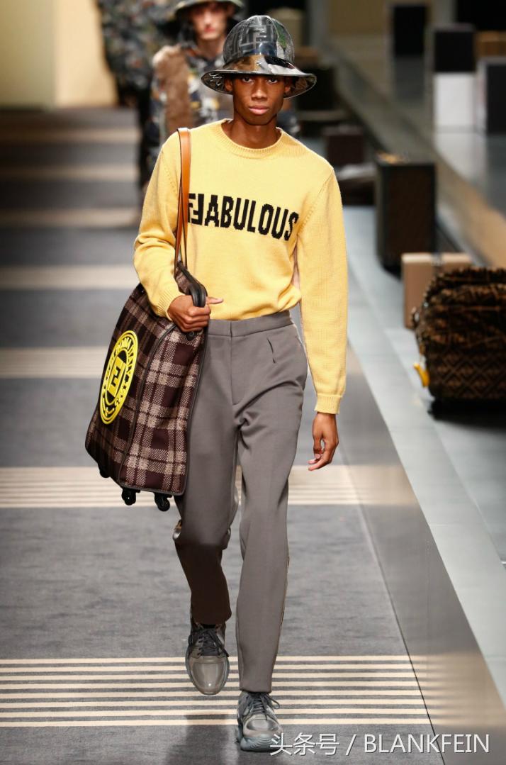 fendi芬迪2018春夏时装秀,芬迪fendi2016秋冬时装秀