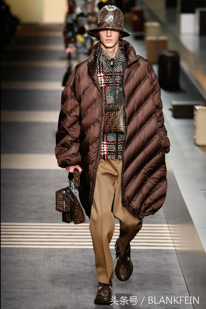 fendi芬迪2018春夏时装秀,芬迪fendi2016秋冬时装秀