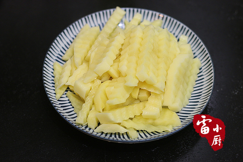 土豆最好吃的做法加淀粉,用土豆煮美食又简单又好吃